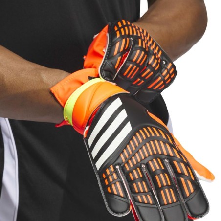 Guanti da portiere Adidas Predator Training M IQ4027