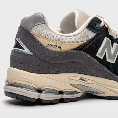 New Balance M M2002RSH sports shoes