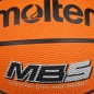 Molten MB5 basketball