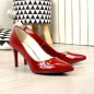 Pumps on a red lacquered stiletto W Juma