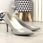 Pumps on a stiletto heel lacquered Juma W CIT2565J gray