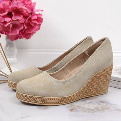 Leather pumps on the wedge Filippo W PAW339D beige