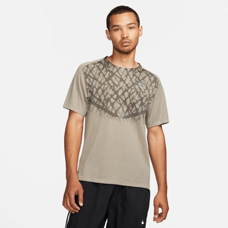 Nike Dri-FIT ADV Run Division Techknit M DQ4778-010 T-shirt